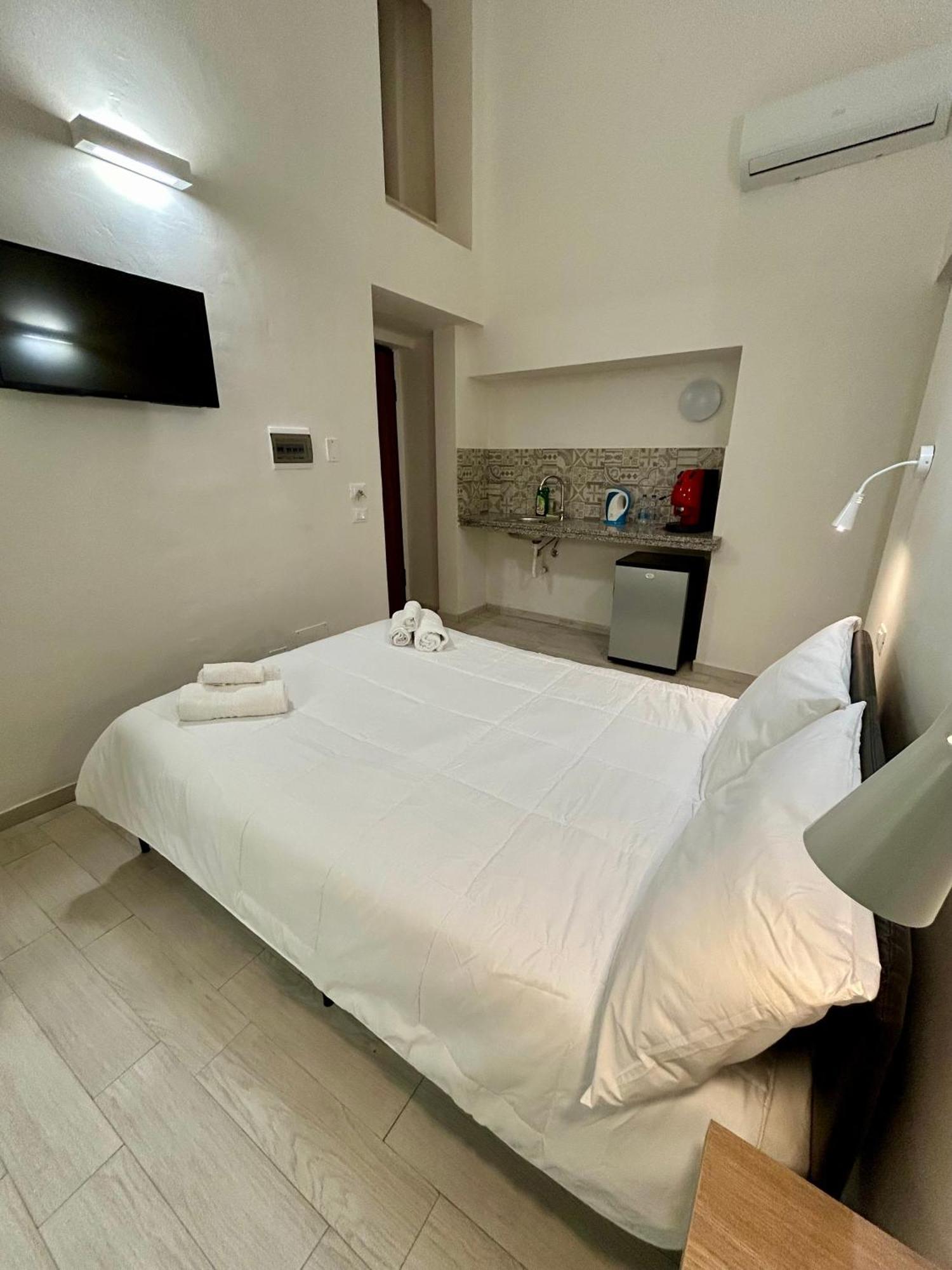 Quattro Canti Rooms Palermo Luaran gambar